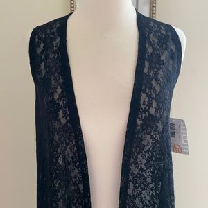• Lularoe Black Lace Joy •
